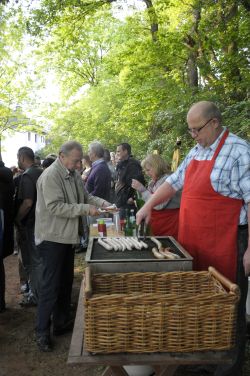 Peter D�ppe grillt